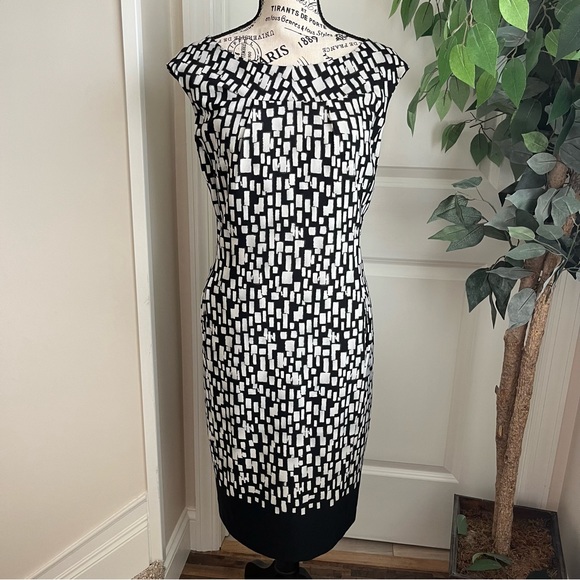 Calvin Klein Geometric Print Cap Sleeves Sheath Dress Black White Sz 12 - Picture 1 of 16